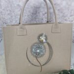 Filztasche handmade bestickt - Fee mit Pusteblume